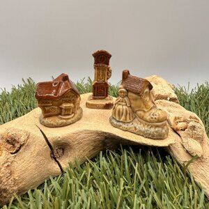 Vintage Wade Whimsies Nursey Rhyme Shoe/House/Clock Figurines.